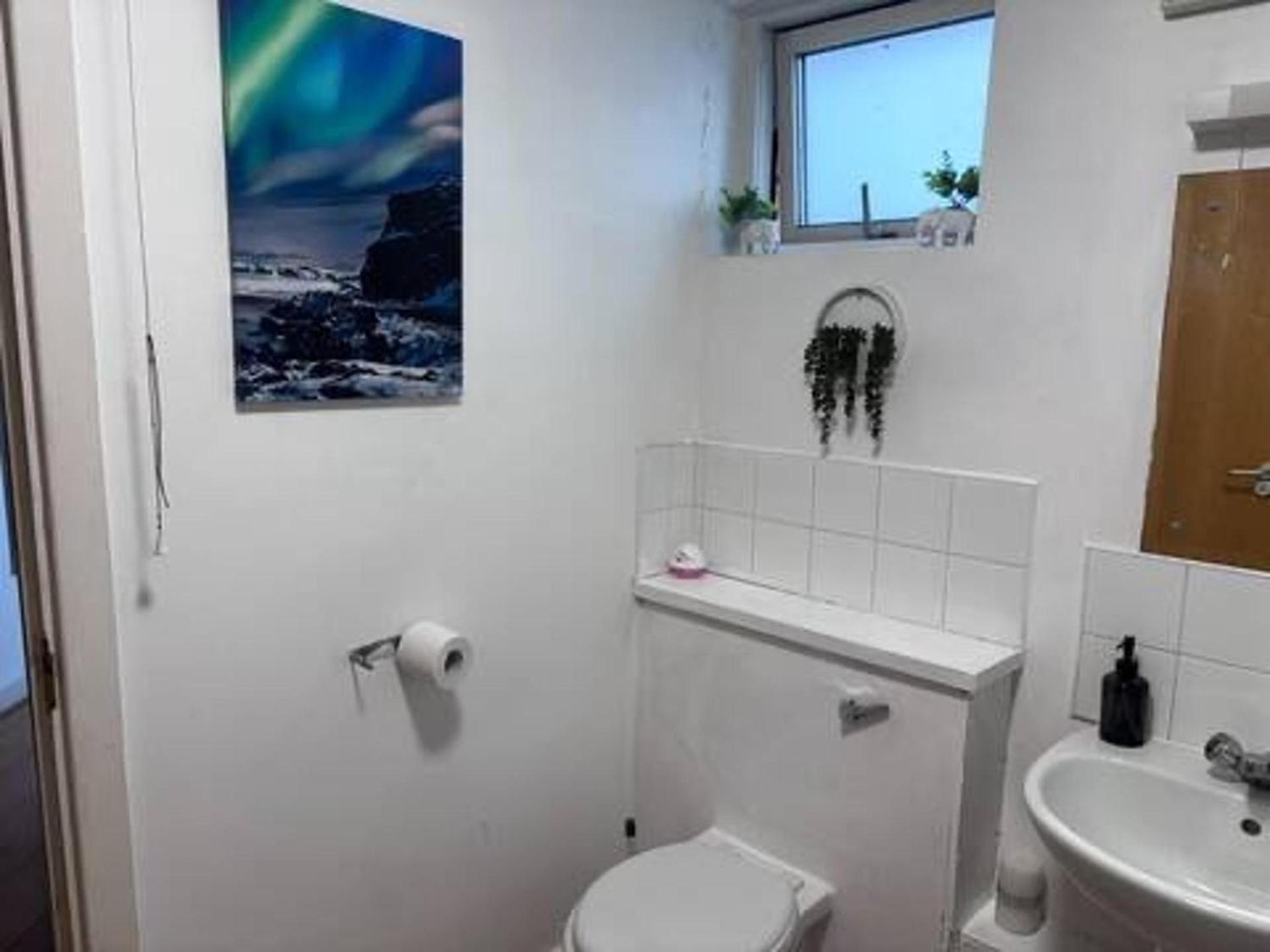 1br-sleeps4-35mintocentrallondon-40mintoheathrow *