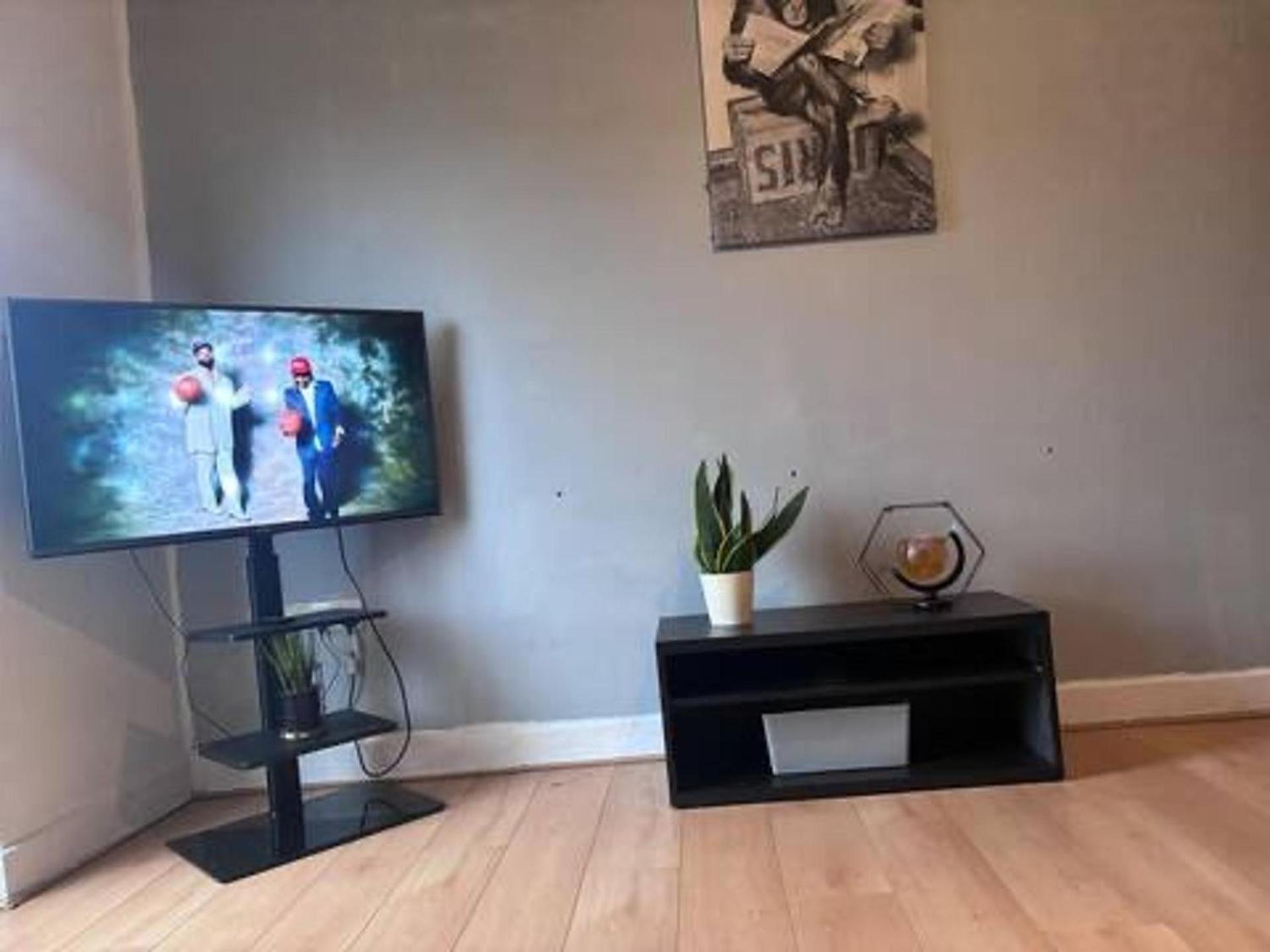 1br-sleeps4-35mintocentrallondon-40mintoheathrow Appartement Londres