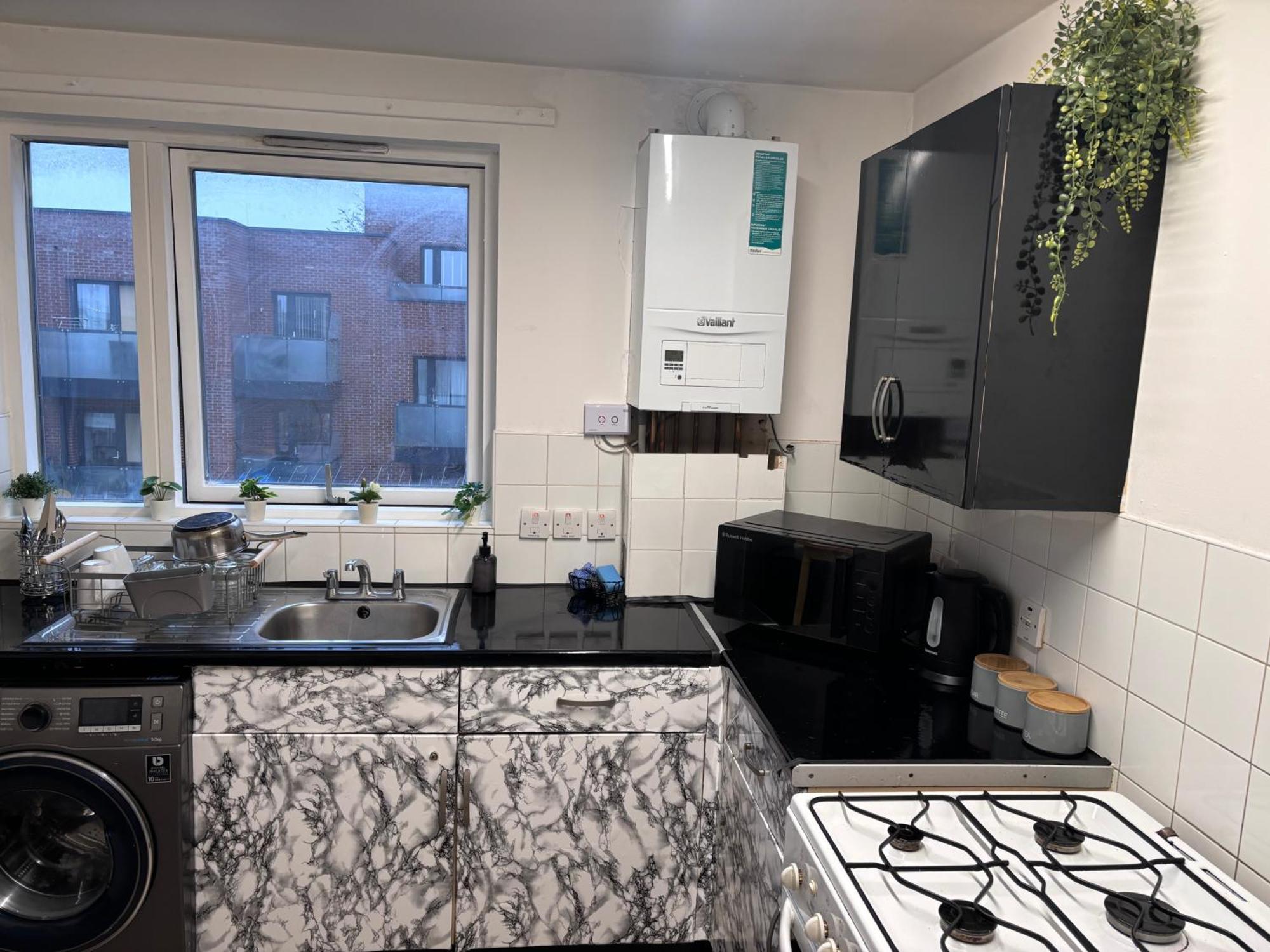 1br-sleeps4-35mintocentrallondon-40mintoheathrow *